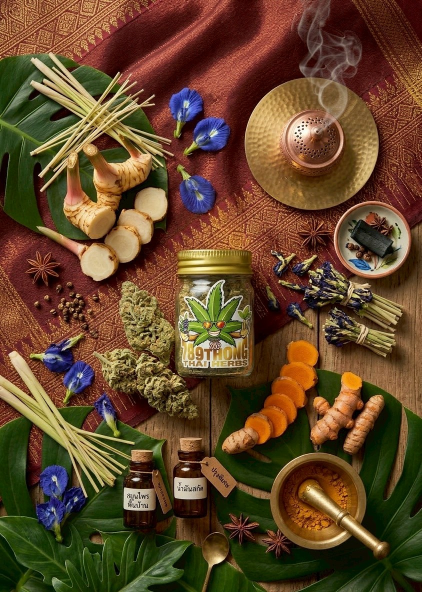 ยาดมสมุนไพรกัญชง